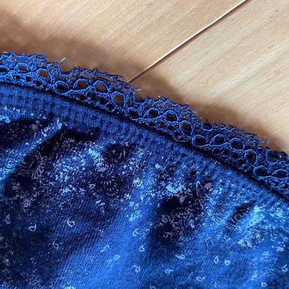 blue and white bandeau - Picture 3 of 4